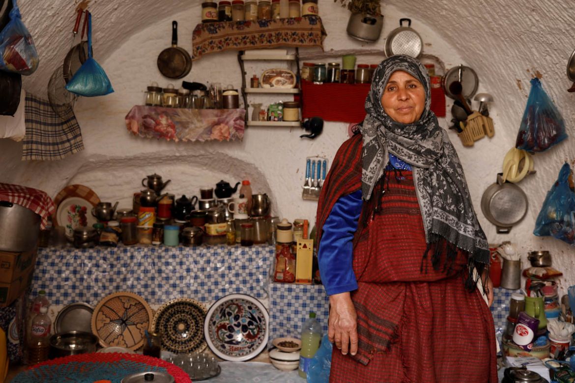 Last residents hold on in Tunisia''s underground houses