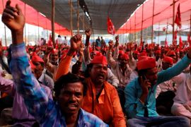 Farmers shout slogans against the government at a rally organised by All India Kisan Sabha (AIKS) in Mumbai, India March 12, 2018. REUTERS/Danish Siddiqui