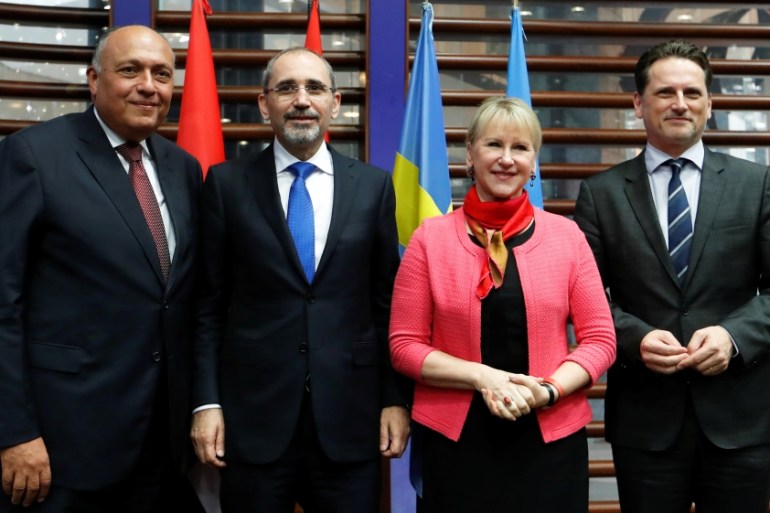 Egyptian, Jordanian, Swedish FMs and UNRWA Commissioner-General Pierre Krahenbuhl pose at the end of a summit in Rome