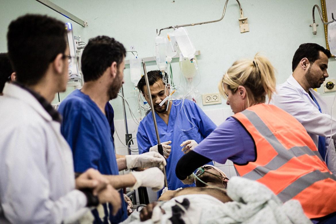 The International Committee of the Red Cross (ICRC) supports hospitals in Gaza with emergency medical supplies, mobility devices, technical expertise and trainings. [Alyona Synenko/ICRC]