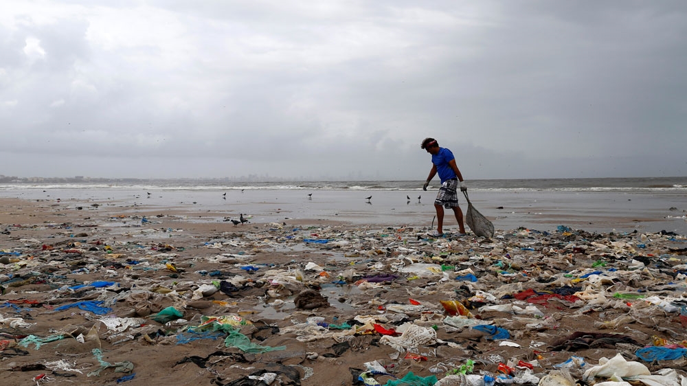 
The Versova beach is one of the dirtiest on Mumbai's 140km long coastline [File: Danish Siddiqui/Reuters]
