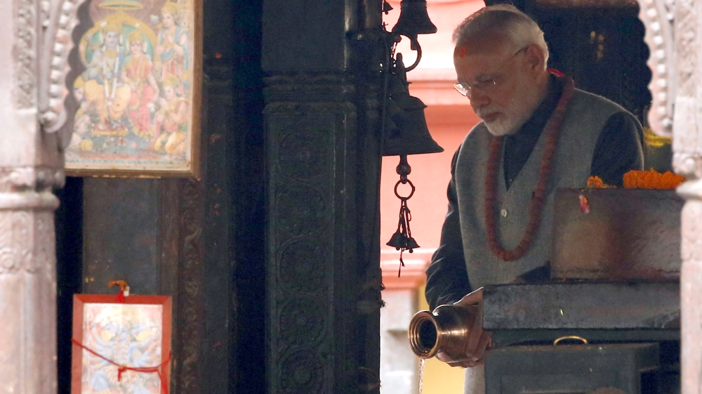 Modi offered prayers at major Hindu pilgrimage sites, including Janaki, Muktinath and Pashupatinath Temples [Navesh Chitrakar/Reuters]