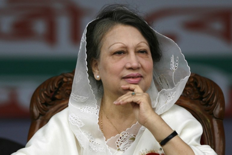 Bangladesh Nationalist Party (BNP) chairperson Begum Khaleda Zia looks on during a rally in Dhaka May 2, 2009. [Andrew Biraj/Reuters]