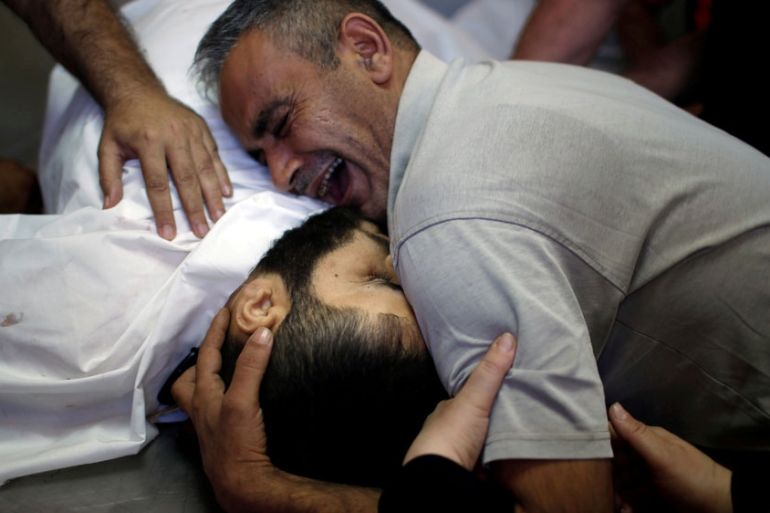 Palestinians mourning