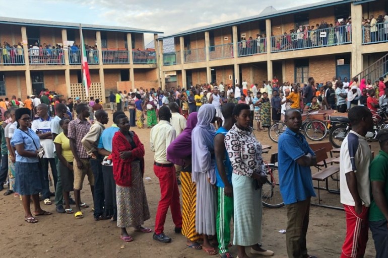 Burundi votes in controversial referendum