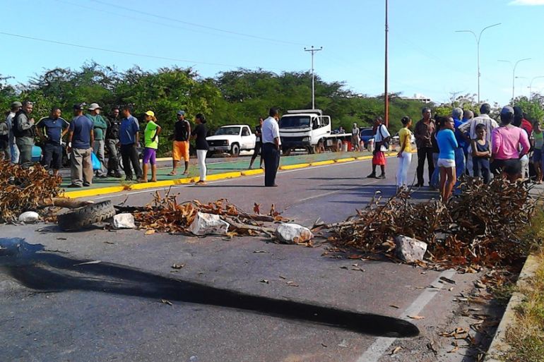 Venezuela road block