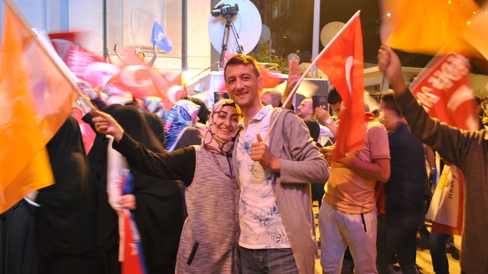Erdogan supporters celebrate in Istanbul [Cagan Orhon/Al Jazeera]