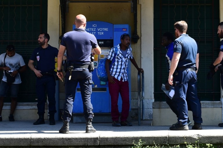 France refugee border Italy