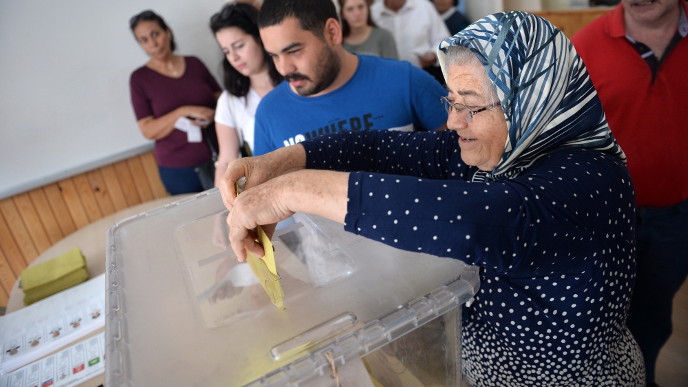 More than 56 million voters are eligible to cast their votes in more than 180,000 ballot boxes across Turkey [Anadolu]