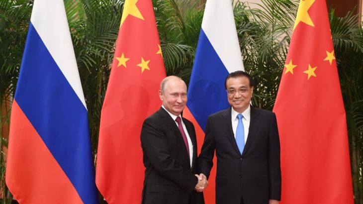 Vladimir Putin Meets With Chinese Premier Li Keqiang