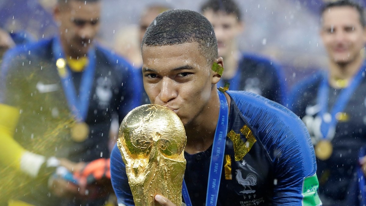 Can France efficiently defend their World Cup title in Qatar?