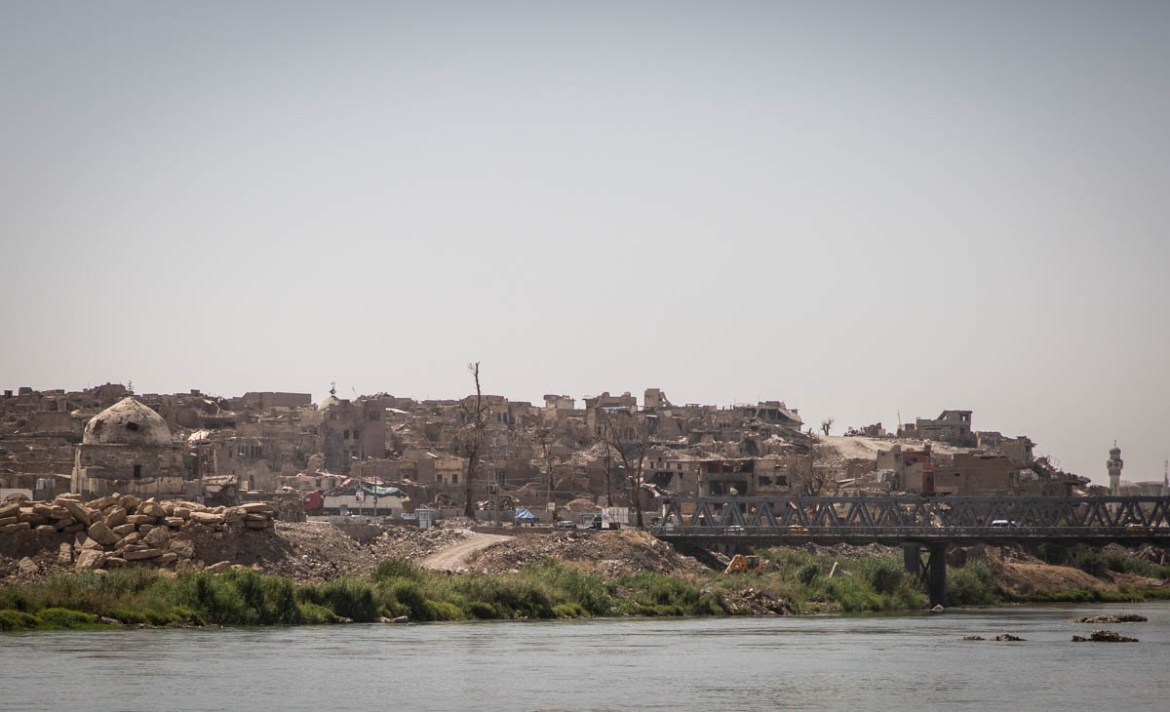 Picture 4 Mosul’s old city is a pile of rubble. The core of Iraq’s second largest city is still laced with debris and metal one year after the end of the fighting. 90 % of this area is destroyed and i