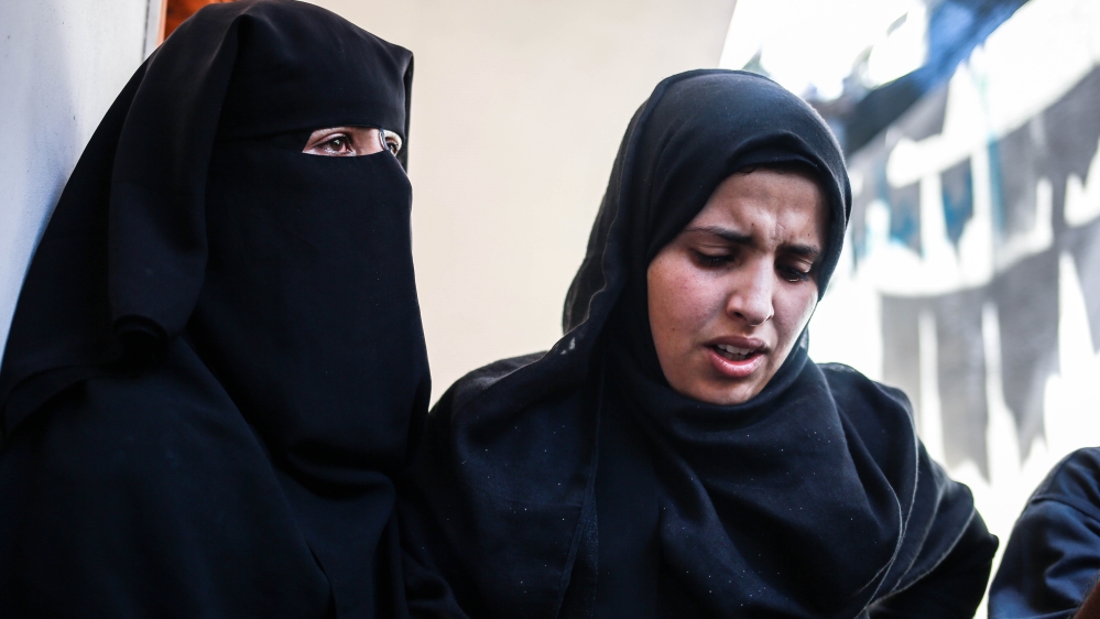 Iman [right] considered her sister her role model and mentor [Hosam Salem/Al Jazeera] 