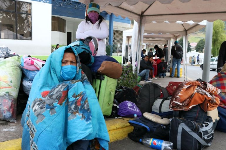 Venezuelans stuck at Ecuador border