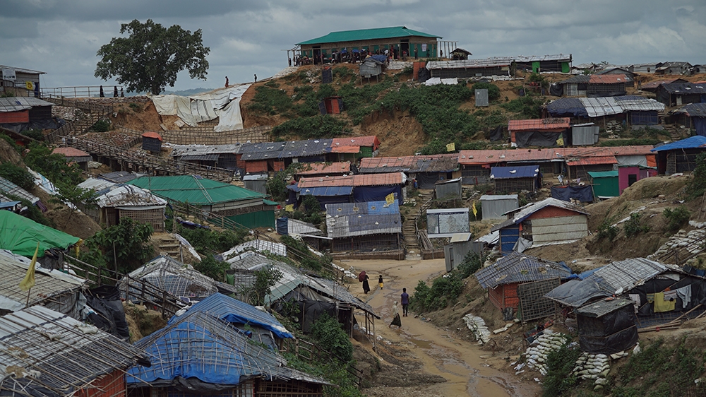 A view of the sprawling Kutupalong refugee camp [Sorin Furcoi/ Al Jazeera] 
