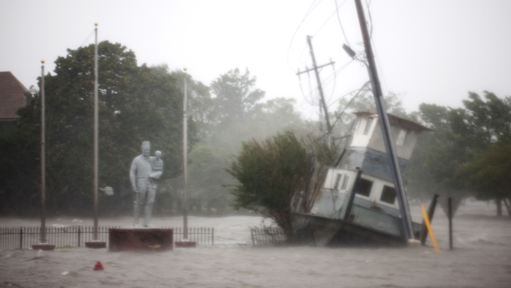 The Neuse River floods the waterfront in New Bern, North Carolina, on September 14, 2018 during Hurricane Florence [Logan Cyrus/AFP] 