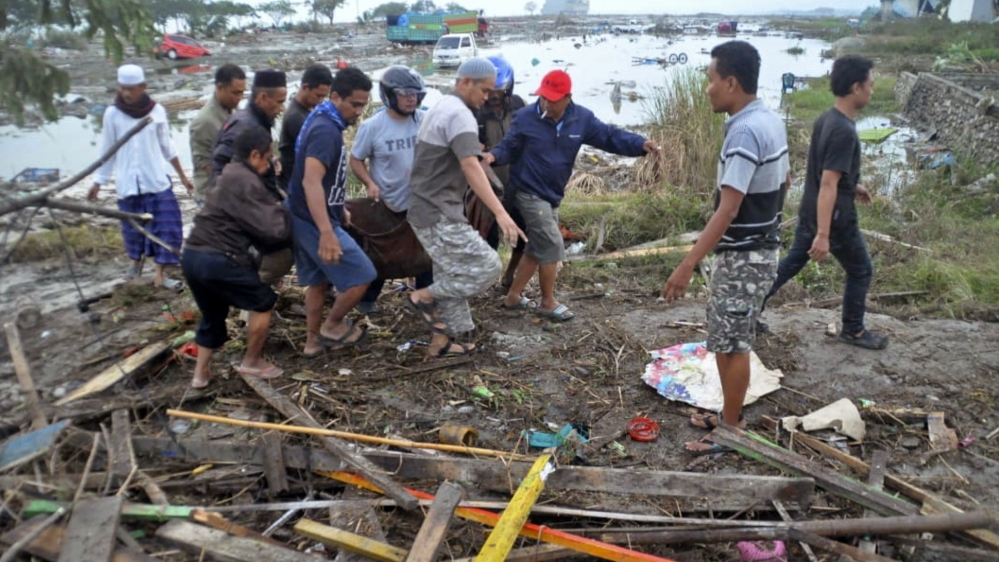 Officials say death toll from quake, tsunami on Palu may rise [AP]