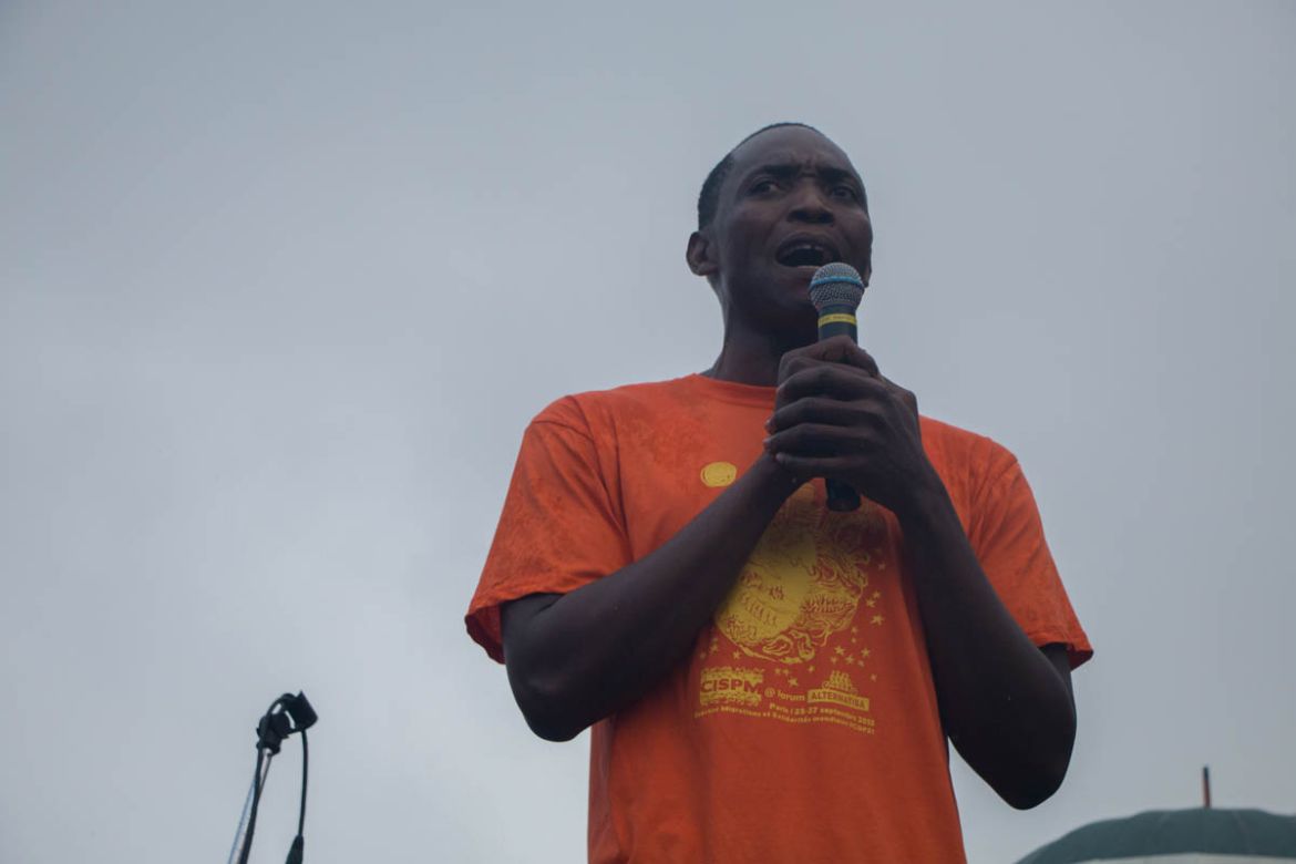Among the speakers was Italian-Ivorian trade unionist Aboubakar Soumahoro. “Disobeying inhuman laws is right because we are on the side of humanity,” Soumahoro, who works against exploitation of forei