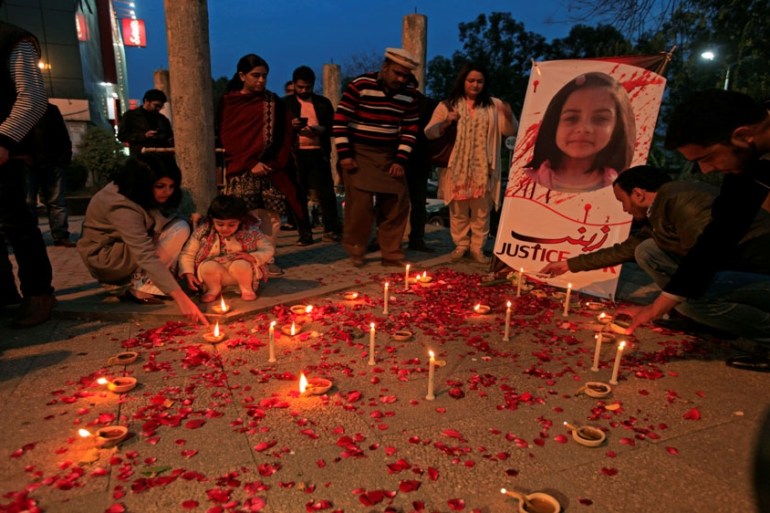 Members of Civil Society light candles and earthen lamps to condemn the rape and murder of 7-year-old girl Zainab Ansari in Kasur
