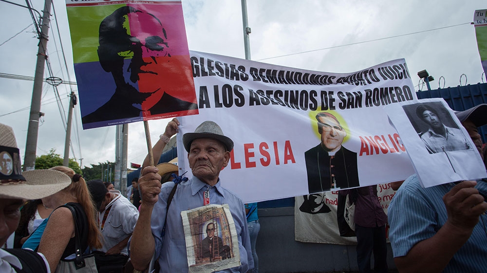 More than 100 people gathered outside the court this week to demand the advancement of the case into the investigation into the assassination of Romero [Jeff Abbott/Al Jazeera]