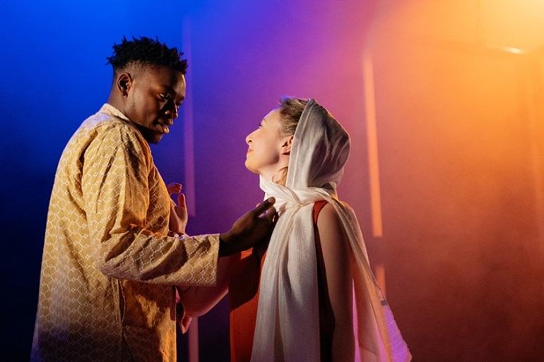 Othello-Victor Oshin (Othello) and Kitty Archer (Desdemona) [Helen Murray/Al Jazeera]