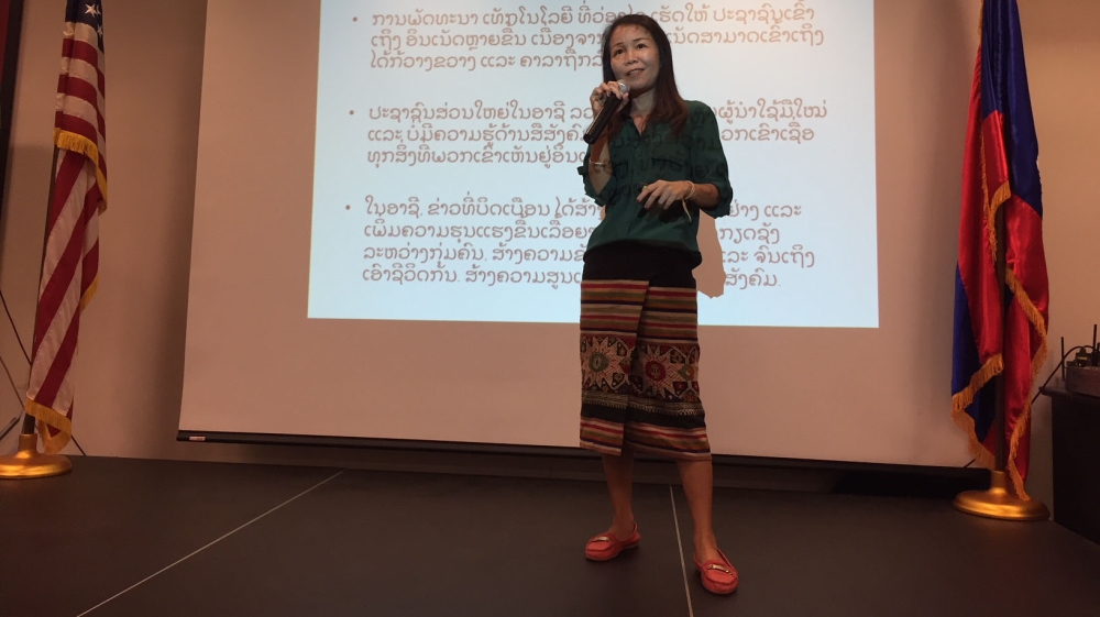 Keoxomphou Sakdavong begins her How to Spot Fake News talk at American Centre in Vientiane [Adam Bemma/Al Jazeera]