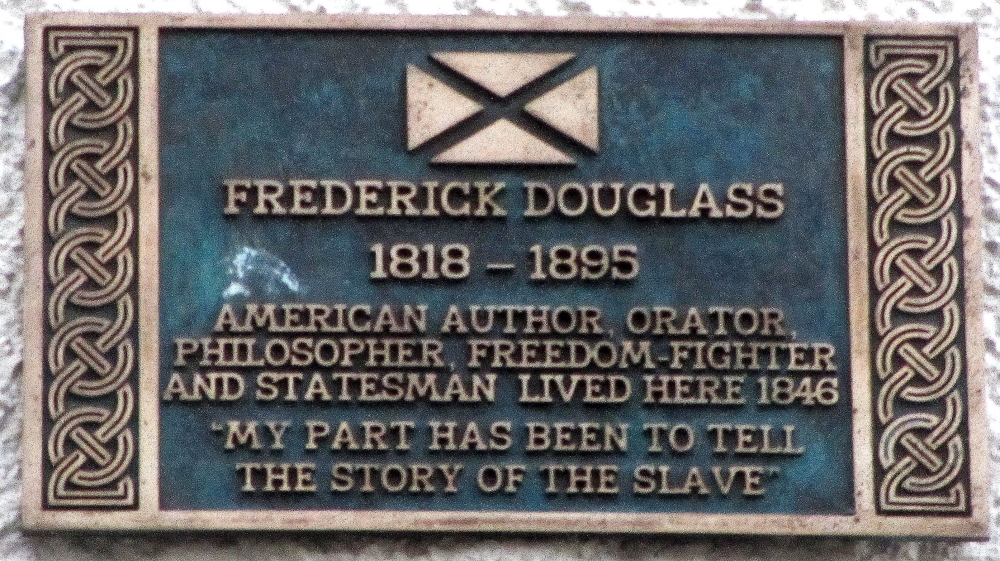 The Frederick Douglass commemorative plaque in Edinburgh [Courtesy: Alasdair Pettinger]