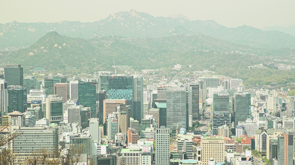 Overlooking the city of Seoul, South Korea [Al Jazeera]