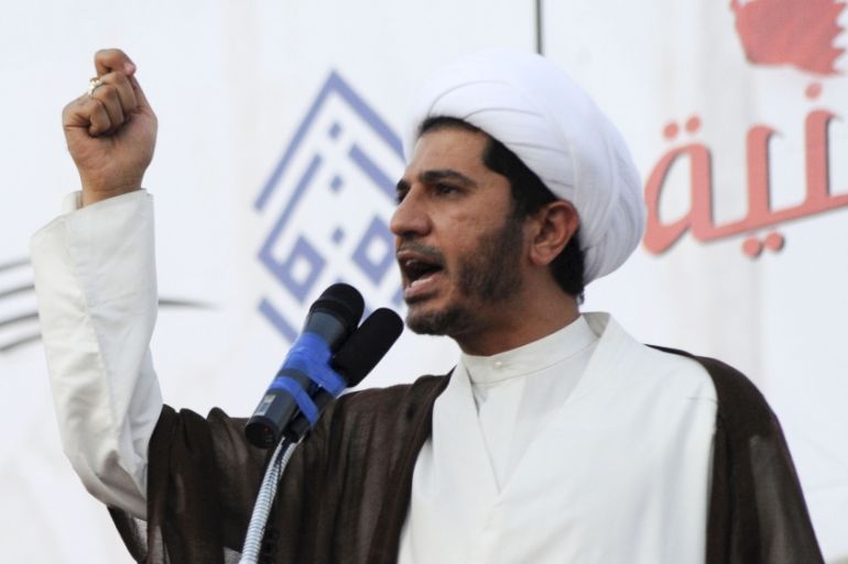 Sheikh Ali Salman, head of Shi''ite opposition party Al Wefaq, speaks at a gathering in Tubli, south of Manama, September 22, 2011. REUTERS/Hamad I Mohammed (BAHRAIN - Tags: CIVIL UNREST POLITICS)