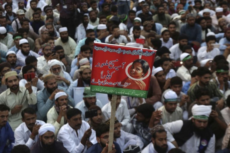 upporters of Pakistani radical religious Tehreek-e-Labbaik party rally against a Christian woman Asia Bibi, in Lahore, Pakistan, Friday, Oct. 12, 2018