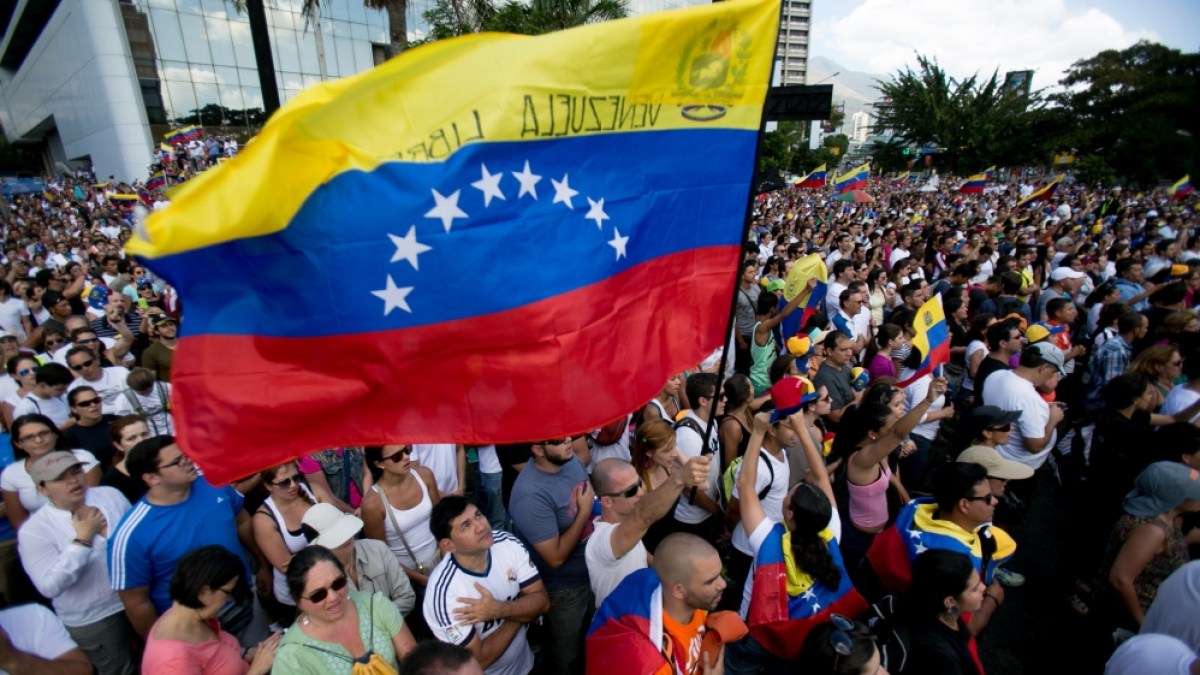 Venezuela in crisis: How did the country get here? | Nicolas Maduro News | Al Jazeera