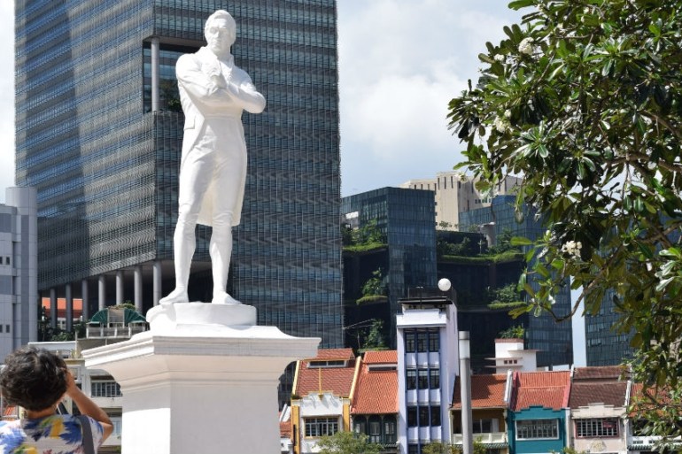 Singapore Raffles Statue