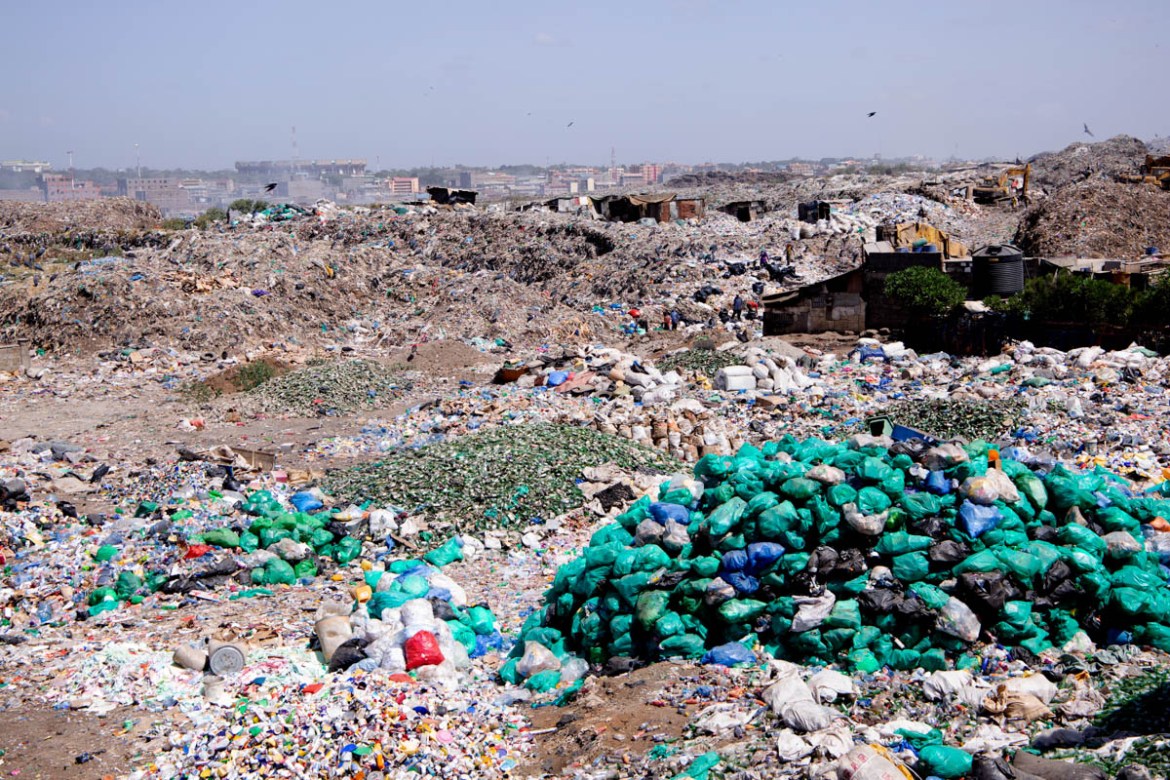 Dandora is Nairobi’s principle dumping site which, every day, receives more than 2,000 metric tonnes of waste from Kenya’s capital 4.5 million residents. The 30-acre land, located in the east of Nairo