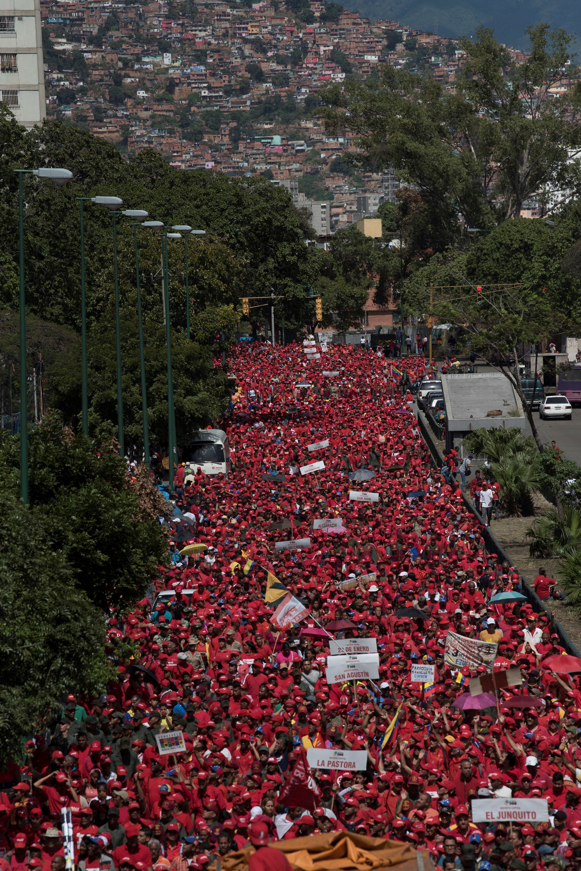 Supporters of Venezuelan President Nicolas Maduro [File: Carlos Becerra/Getty Images] 