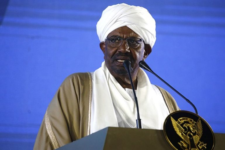 SUDAN-UNREST-INDIPENDENCE Sudanese President Omar al-Bashir delivers a speech on December 31, 2018, on the eve of the country''s 63rd independence day, at the presidential palace in Khartou
