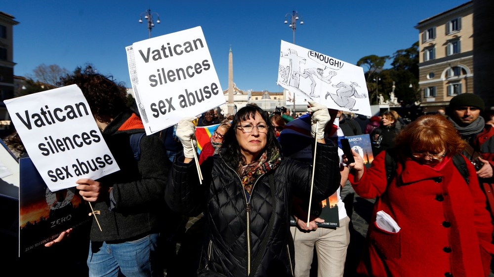 Protesters marched through Rome against the Vatican's handling of the abusive priests [Yara Nardi/Reuters]