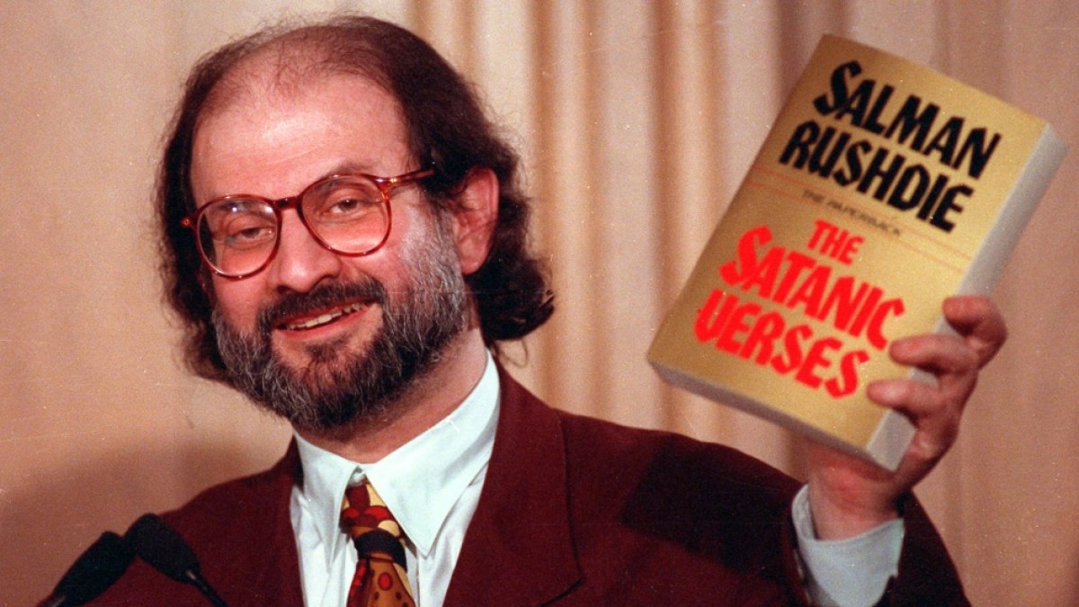 Rushdie attack suspect expresses admiration for Iran’s Khomeini