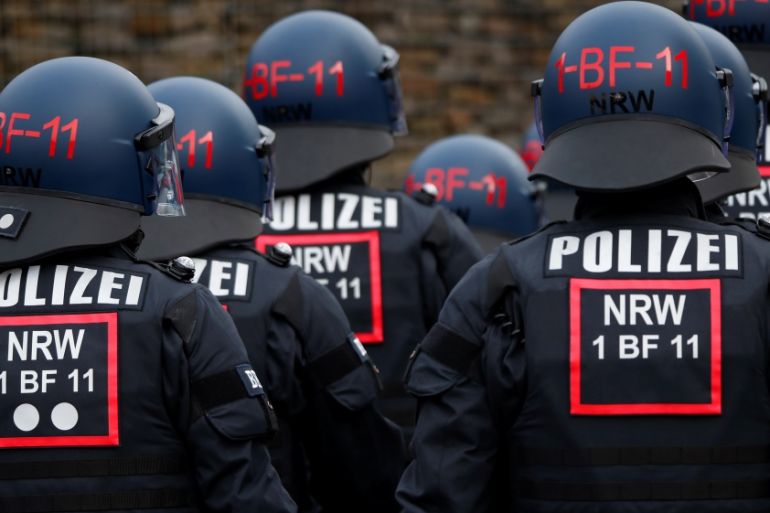 The federal state of North Rhine-Westphalia NRW introduces the 46-members strong new police unit BFE specialized in arrests and evidence preservation in Bochum
