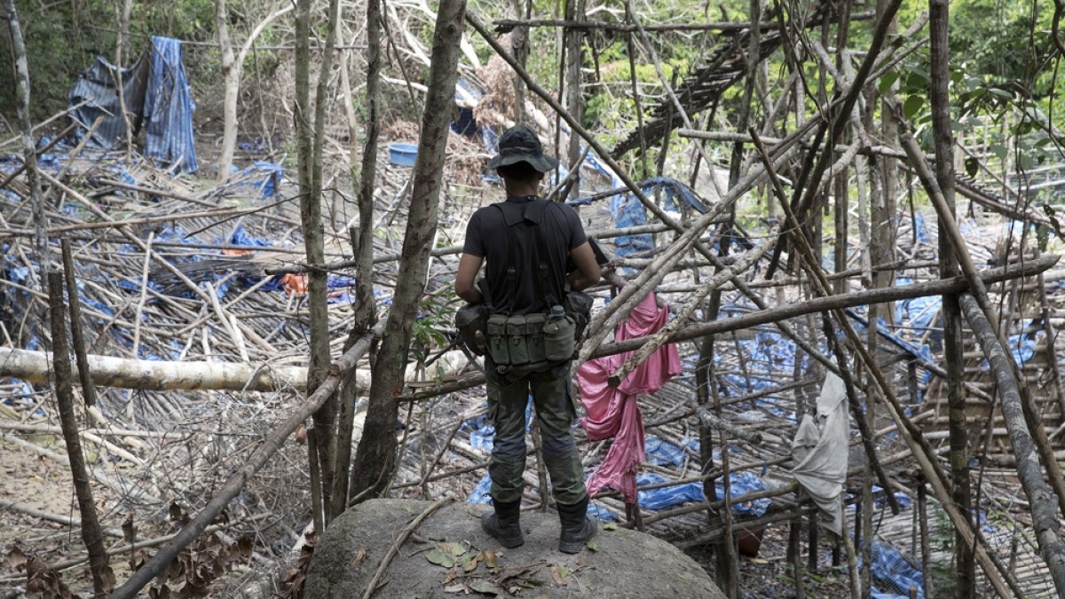 Malaysia menuntut empat warga Thailand atas kuburan massal, kamp perdagangan manusia |  Berita Perdagangan Manusia