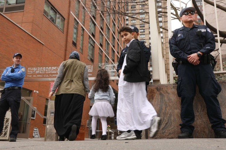 Security Heightened At New York City Mosques After Deadly Attacks In New Zealand