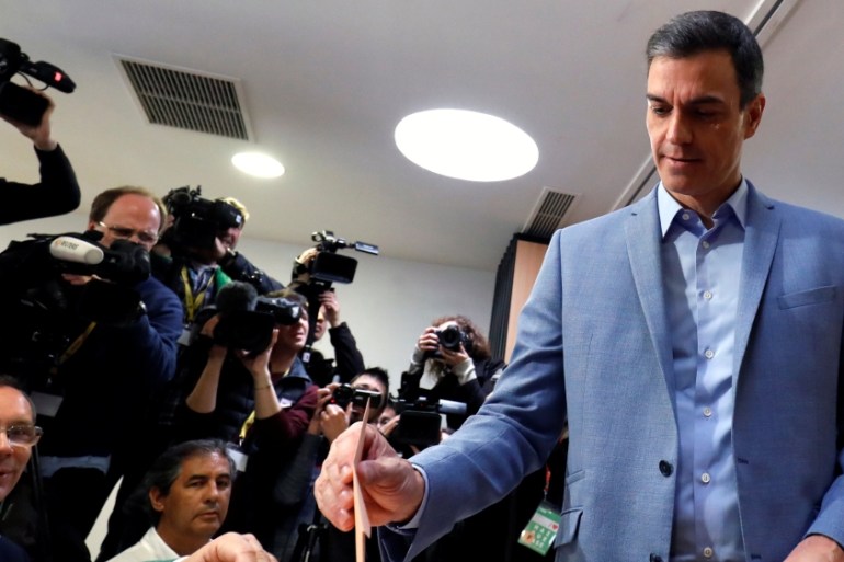 Spain''s Prime Minister and Socialist Workers'' Party (PSOE) candidate Pedro Sanchez casts his vote during Spain''s general election in Pozuelo de Alarcon, outside Madrid, Spain, April 28, 2019. REUTERS/