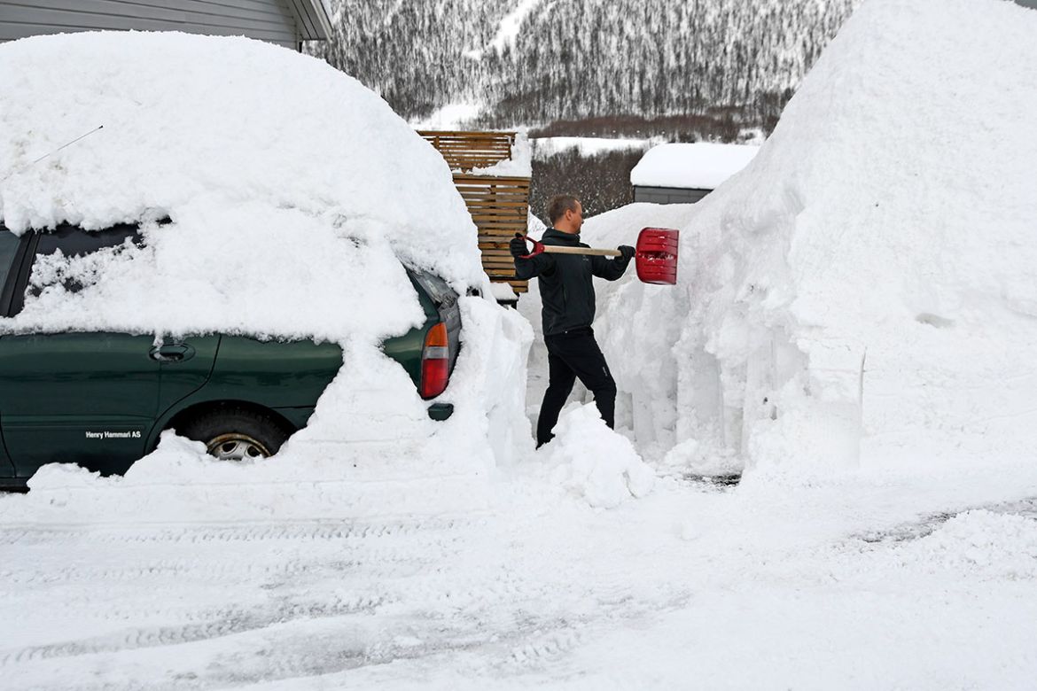 April''s weather extremes in pictures