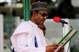Nigerian President Muhammadu Buhari takes the oath of office during his inauguration for a second term in Abuja