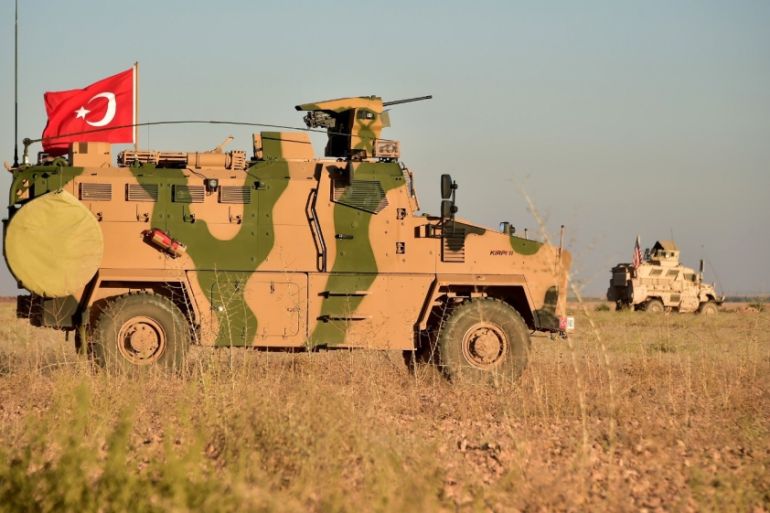 Turkish, US troops begin joint patrols in Manbij in Syria