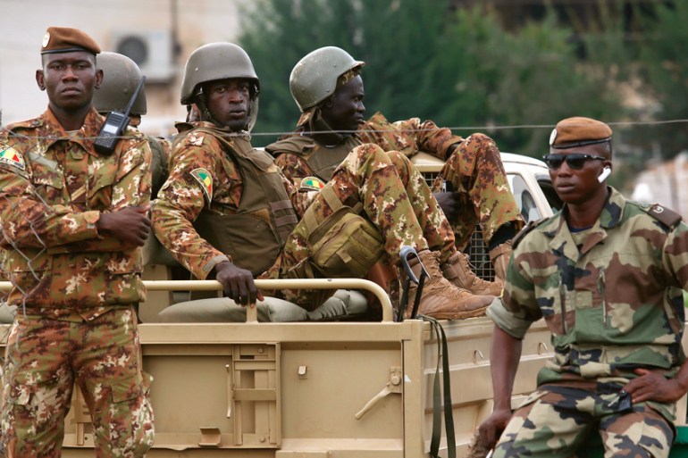 Mali troops