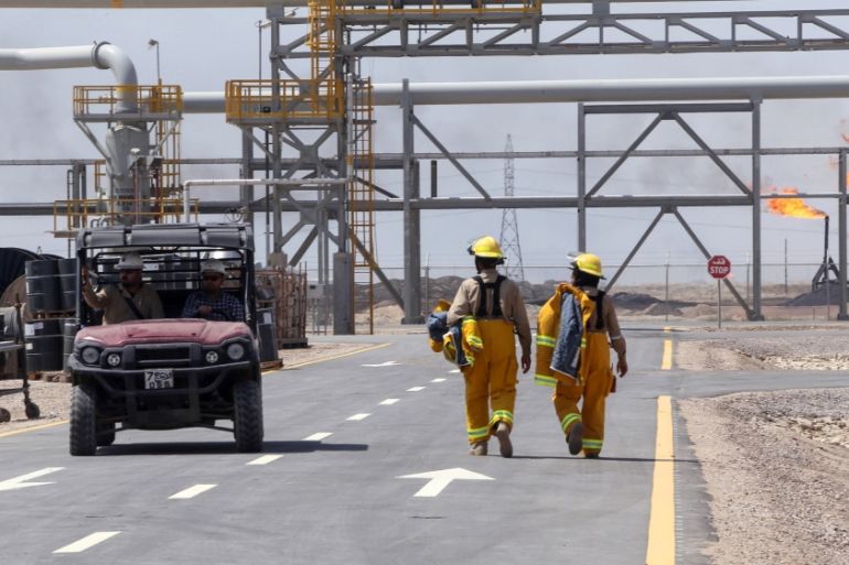 Exxon''s foreign staff of the West Qurna-1 oilfield, which is operated by ExxonMobil, are seen near Basra, Iraq June 17, 2019. REUTERS/Essam Al-Sudani