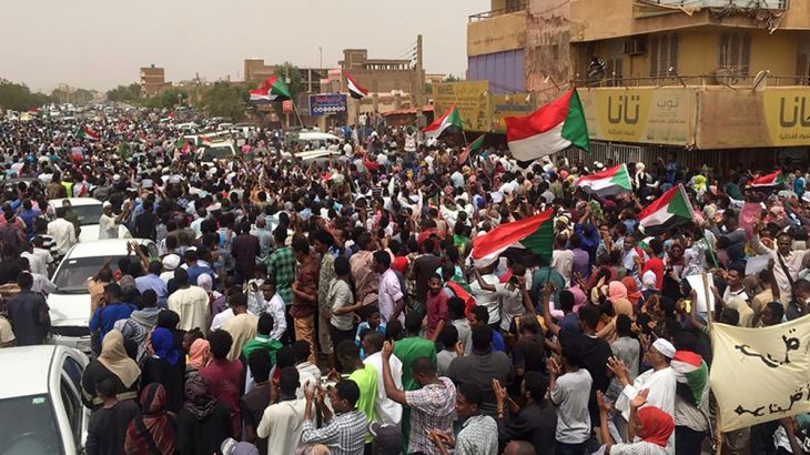 Sudanese protestors chant slogans demanding civilian rule on June 30, 2019 during a rally in Khartoum''s southern al-Sahafa district. - Police fired tear gas at protesters in Khartoum today as thousand
