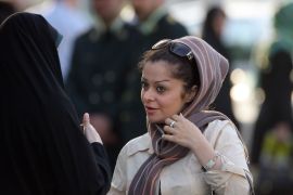 Police Enforce Women?s Islamic Dress Code