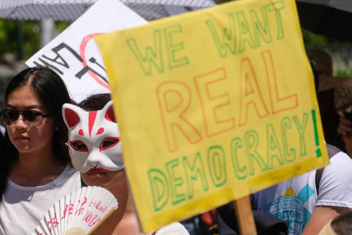 Protesters march during a demonstration to protest against a controversial extradition law proposed by Hong Kong''s pro-Beijing government to ease extraditions to China, in Los Angeles on June 9, 2019.
