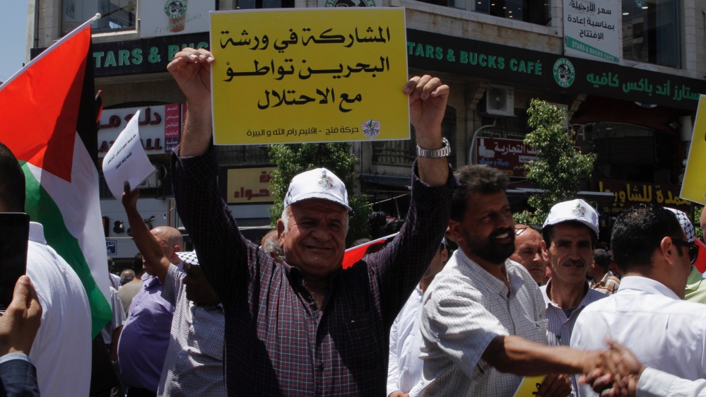 Protests in Ramallah [Ibrahim Husseini/Al Jazeera]
